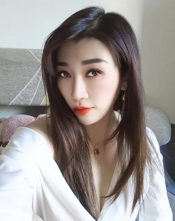 韵味骚妇花妹 1