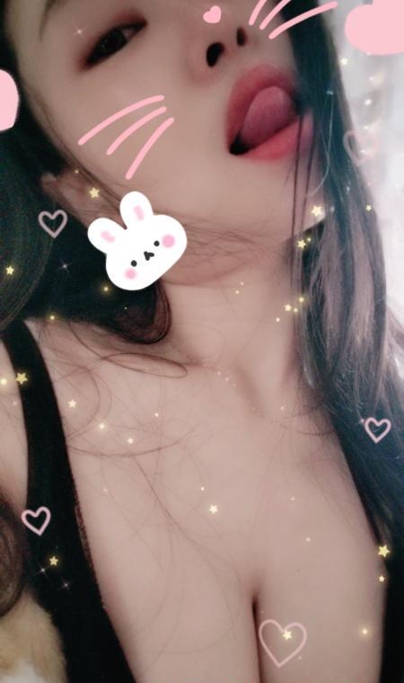 大臀骚少妇狗尾巴草 2
