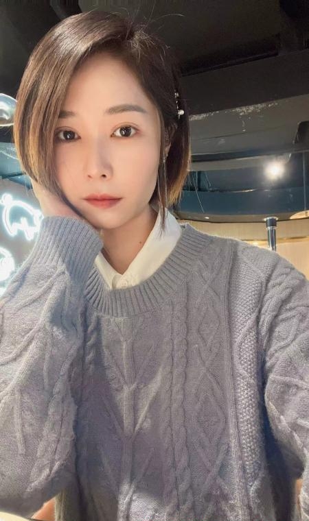 短发骨感女友 2