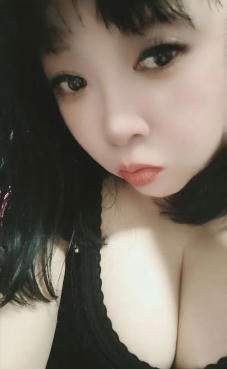 翘臀大波奶榨汁机少妇 2