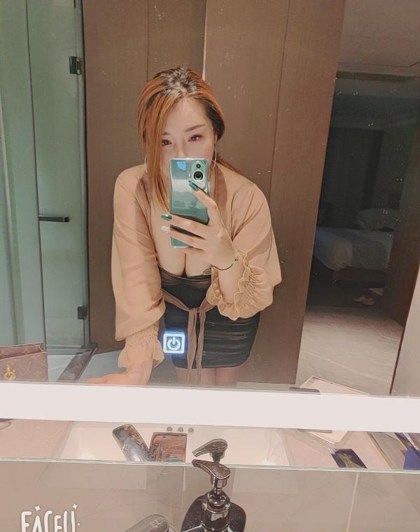 武汉大奶服务系妞妞 4