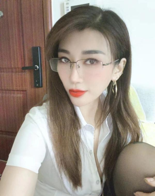 韵味骚妇花妹 4