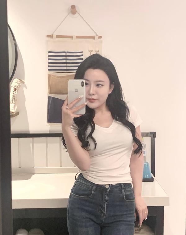 洪山轻熟诗诗 4