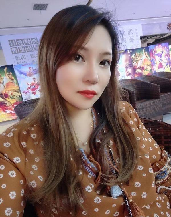 白嫩微熟小少妇 1