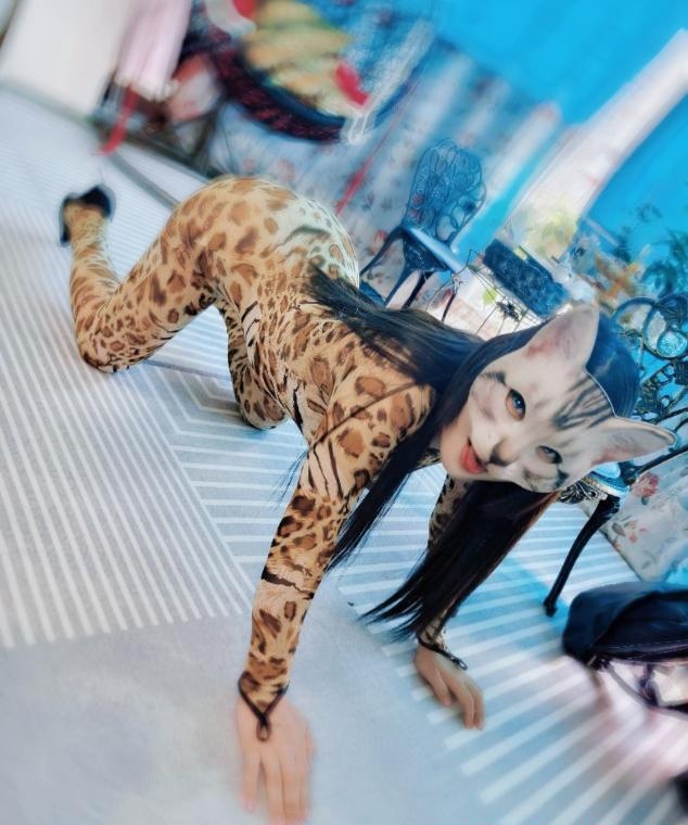 玩弄小母猫 2