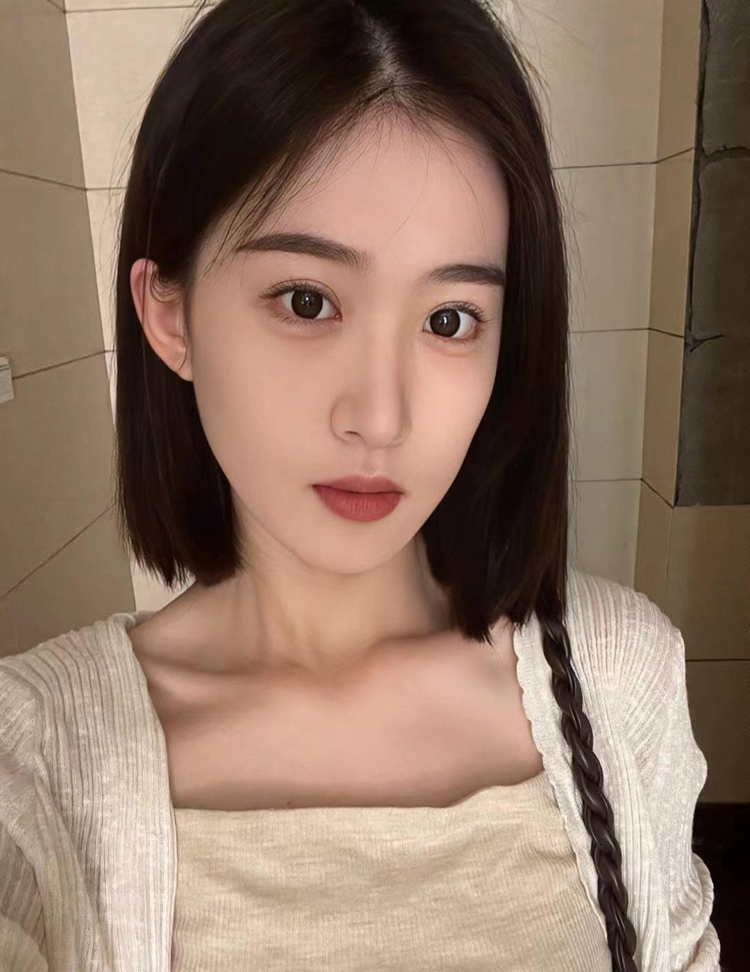 00后性感嫩妹逼嫩刚下海 3