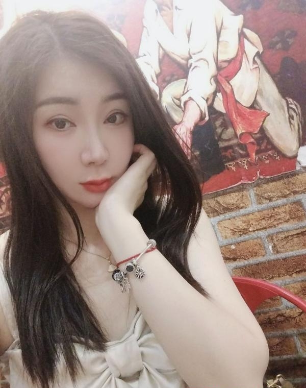 硚口大白软按摩女 3