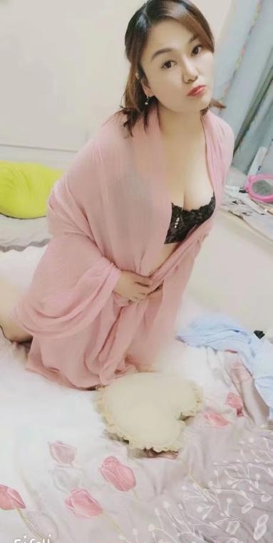 南坪粉黛熟妇 4