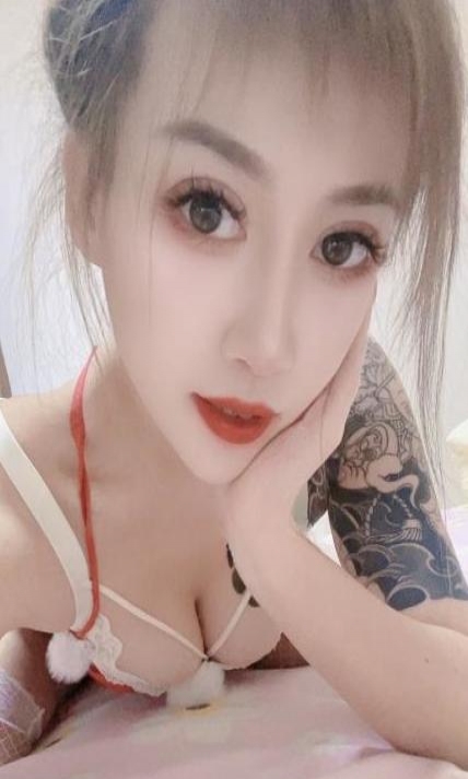 花臂少女 1