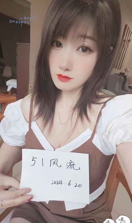 沙坪坝制服丰满御姐 1