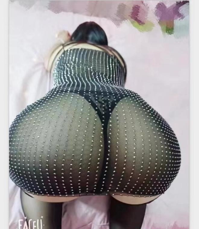 双桥离异寂寞少妇 1