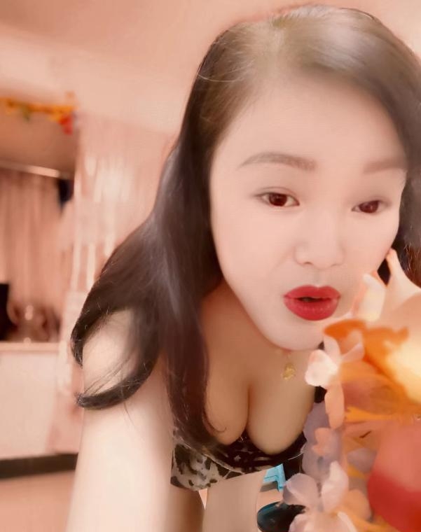 大胸泻火少妇 1