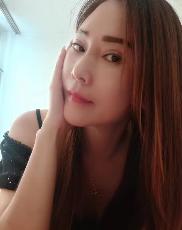 迎宾超市小姐姐 1