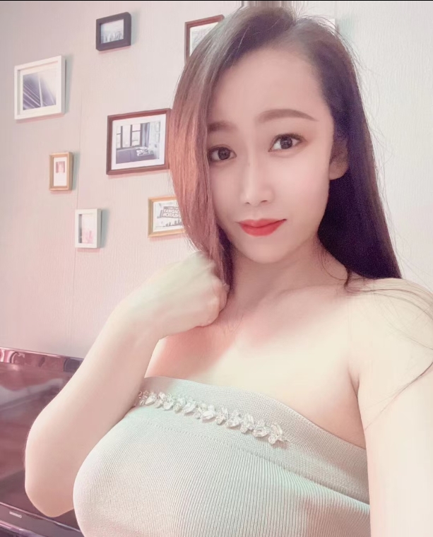 大胸妹绵绵 1