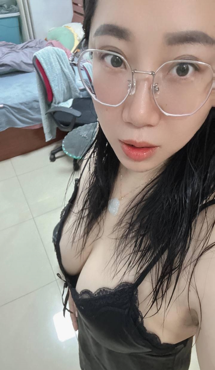 武汉白虎巨乳少妇兼职 2