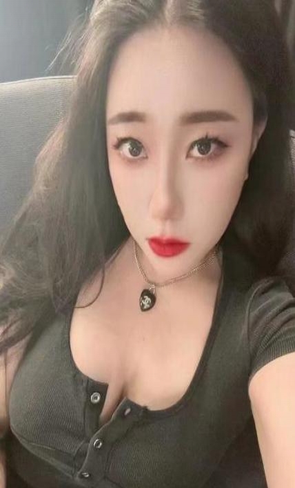  D奶喷水骚女西西 2