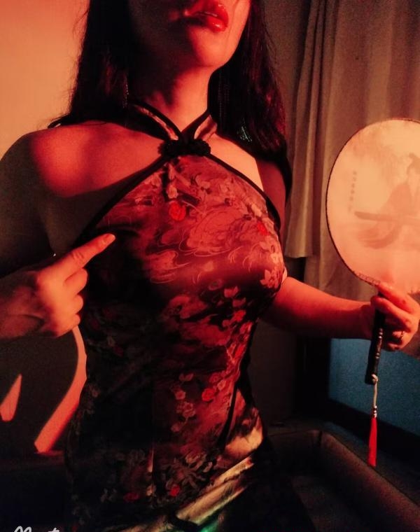 重庆旗袍女神水床皇后 2