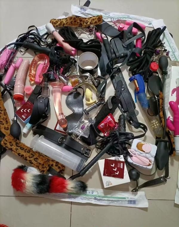 SM大胸泻火少妇 2