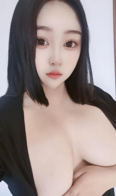 丰满身材大乳姐 2