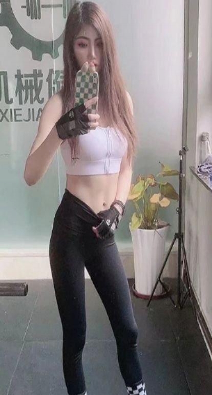  健身教练 比基尼身材 力量美感 3