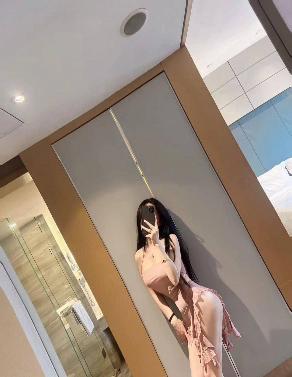 制服诱惑允儿 3