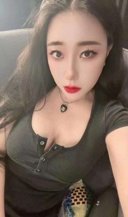 D奶喷水骚女西西 3