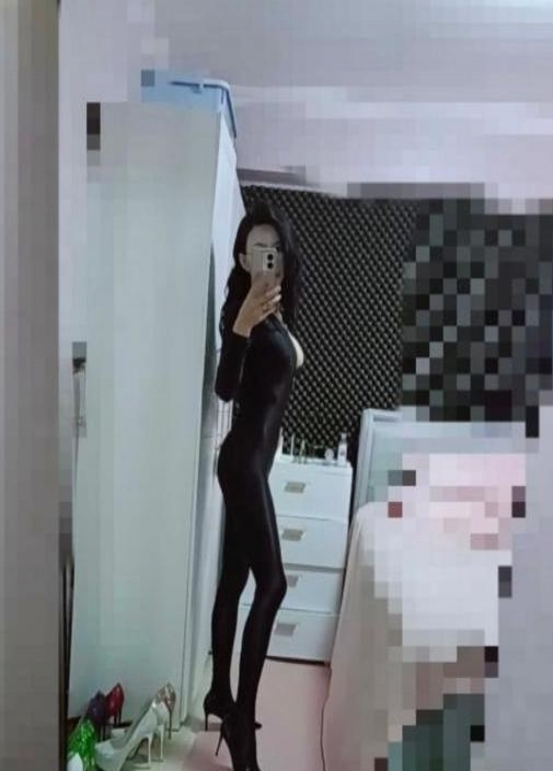  极具气质的喷水淫娃 1