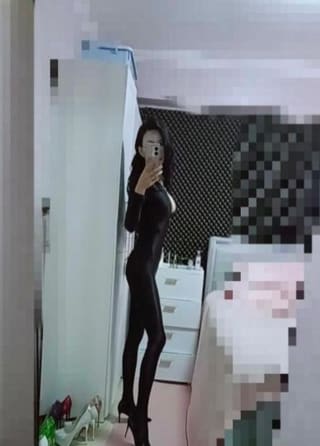  极具气质的喷水淫娃