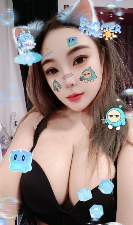 东直门欧美小爆乳西西 1