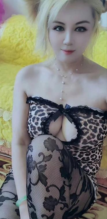 风骚泄火骚熟女 1