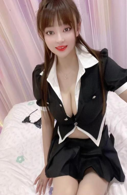 洪山童颜巨乳 1