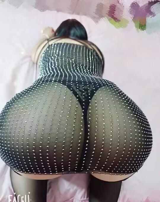 双桥潮喷S臀臀人妻 1