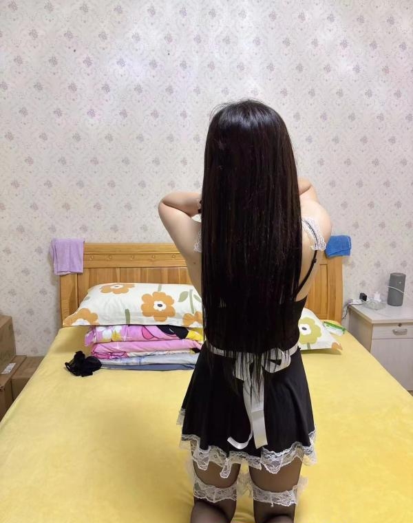 雪白皮肤女仆装少妇 2
