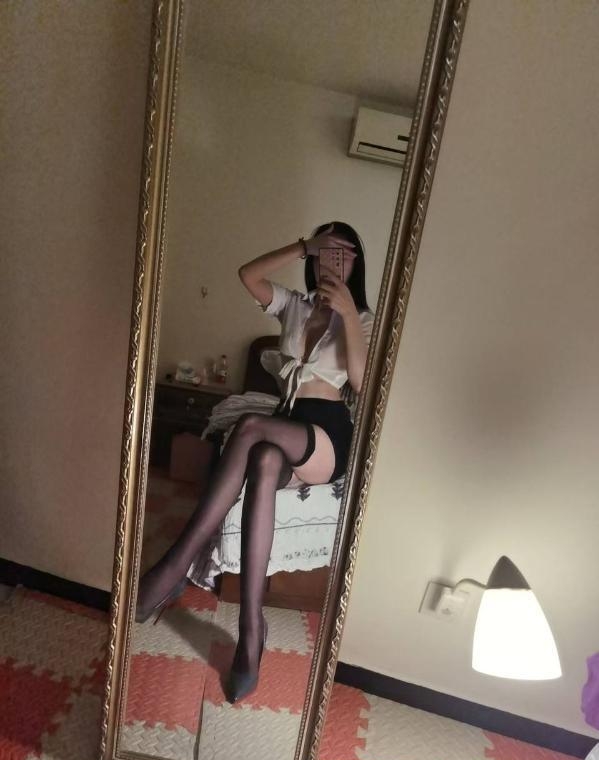 肤白高挑腿长老师 2