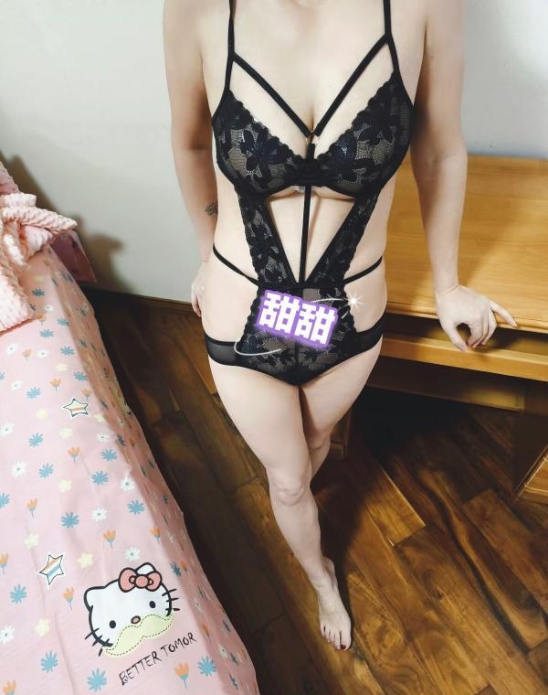 美臀情趣少妇甜甜 2