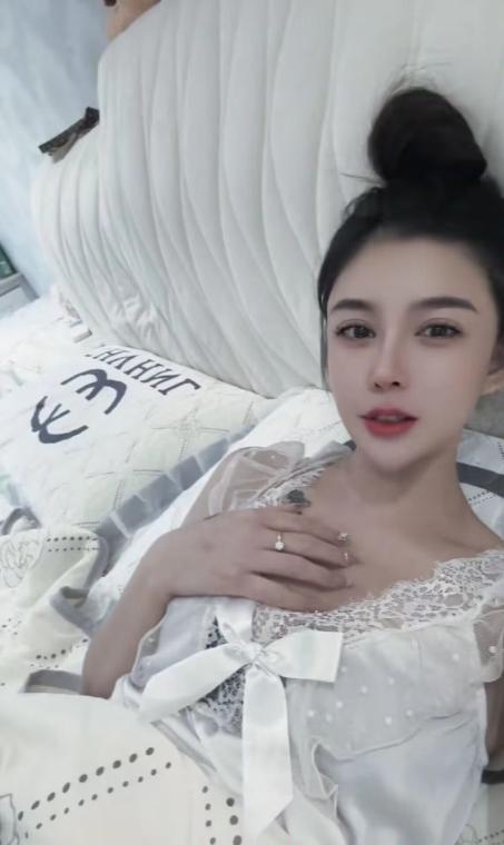 积玉桥性感少妇娜娜 2