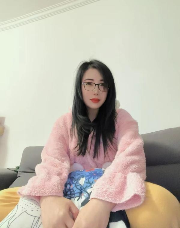 宝通寺眼镜少妇米儿 2