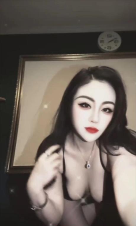 南湖翘臀小姐姐 4