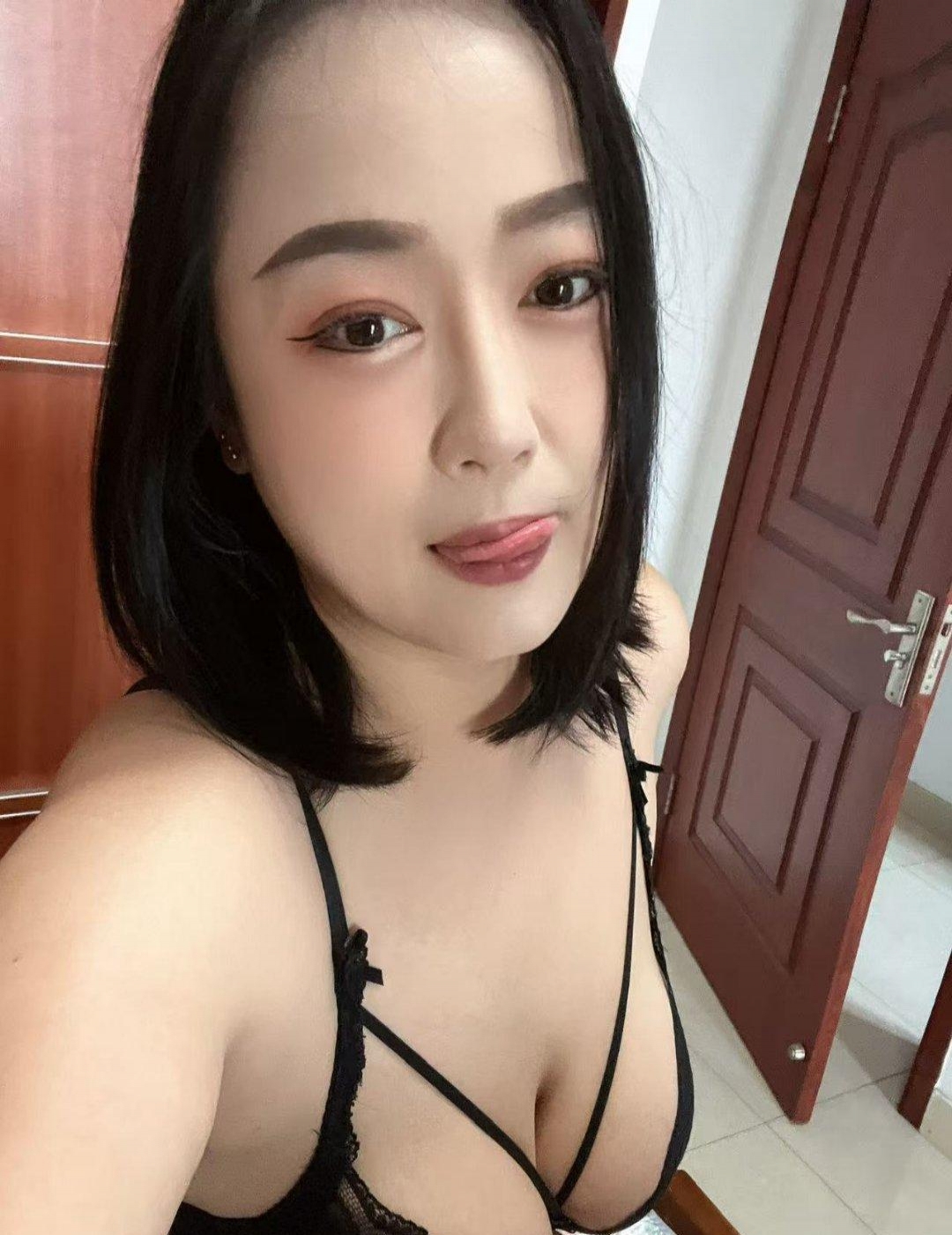 拱墅大奶妹 1
