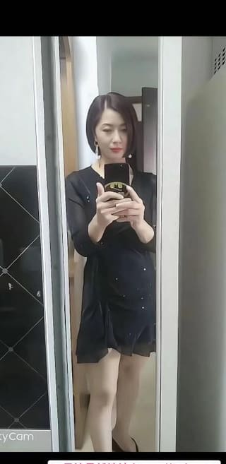 劲松短发骚少妇
