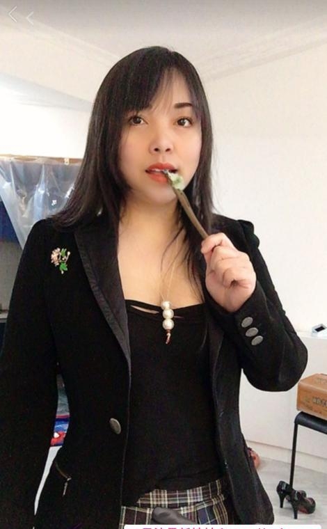 三峡广场小姐姐 1