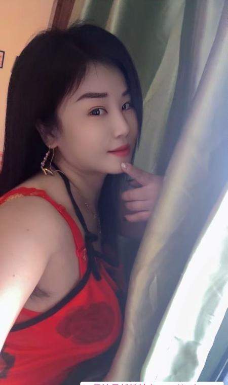 东晓南丰满秀秀 1