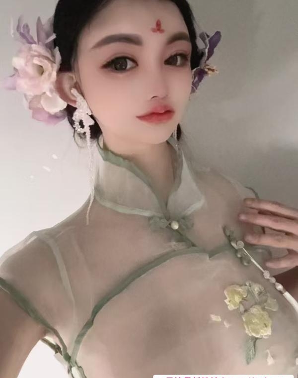 汉口蓝齐儿 1