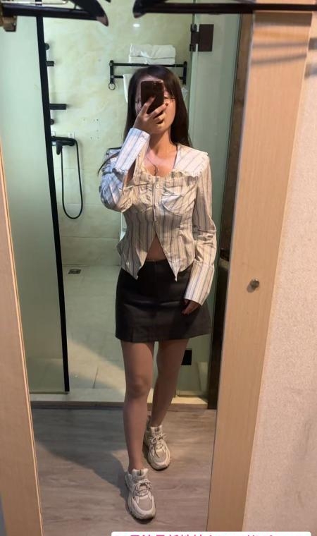热辣制服妹子 1