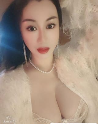 越秀美胸丽莎