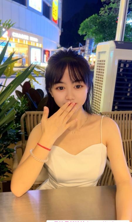 小巧玲珑小小 1