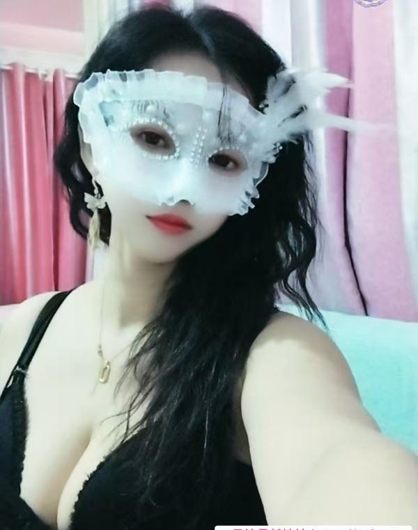 洪山大奶服务系云朵 2