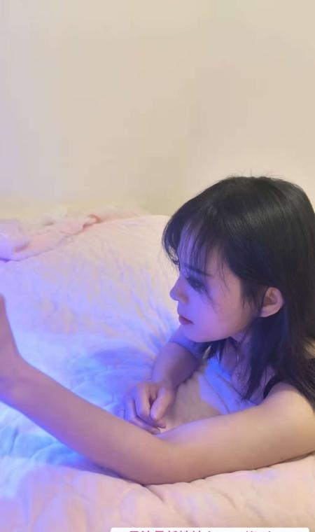 夹龟头小姨子 2