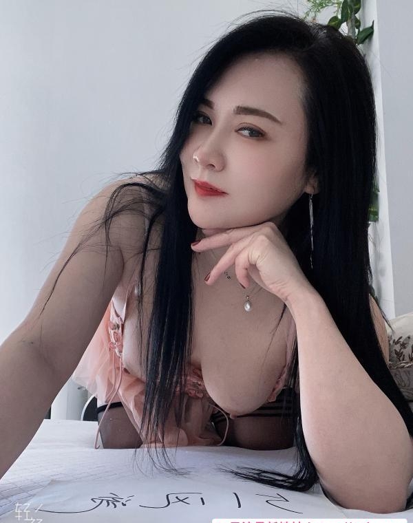 西青真骚一女的 2