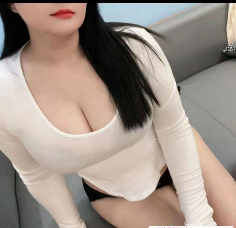 大奶三T淫妇 2